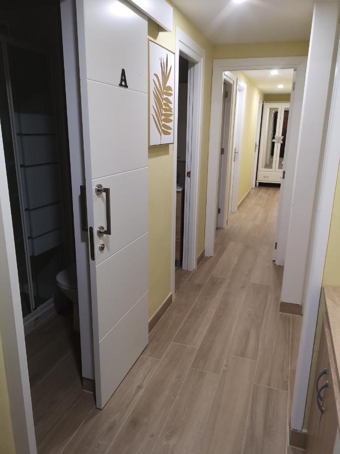 Hostal Mari En La Laguna, Alquiler Habitacion Privada En Hostal, 6 Habitaciones Cerca De La Universidad Y Aeropuerto Norte, 3 Banos Compartidos San Cristóbal de La Laguna Exterior foto