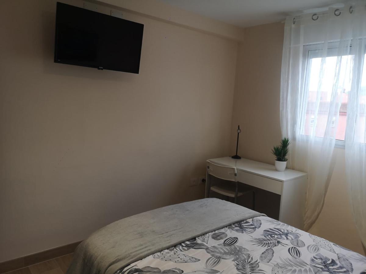 Hostal Mari En La Laguna, Alquiler Habitacion Privada En Hostal, 6 Habitaciones Cerca De La Universidad Y Aeropuerto Norte, 3 Banos Compartidos San Cristóbal de La Laguna Exterior foto