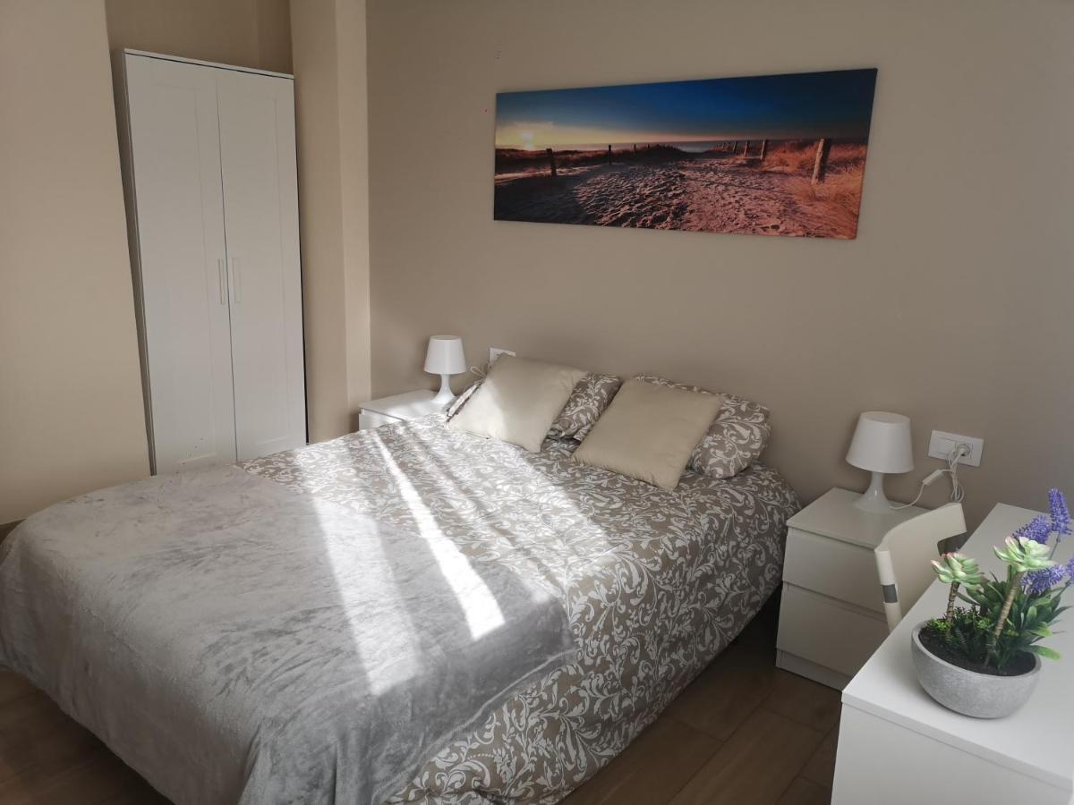 Hostal Mari En La Laguna, Alquiler Habitacion Privada En Hostal, 6 Habitaciones Cerca De La Universidad Y Aeropuerto Norte, 3 Banos Compartidos San Cristóbal de La Laguna Exterior foto